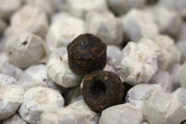 Feng Pai Mini Tuocha 2000 - shu puerh (6g)