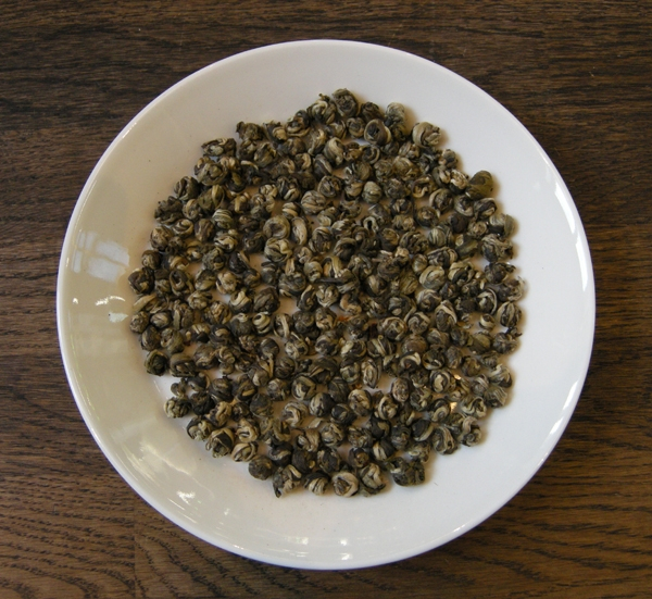 Jasmine Pearls - Maustettu tee alk. 25 g
