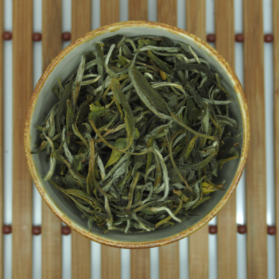 White Snow Buds - Valkoinen tee alk. 25 g