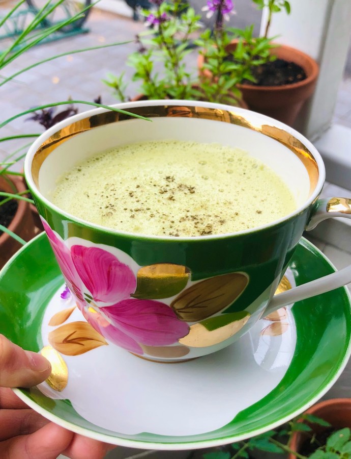 Helppo ja perinteinen matcha-latte!